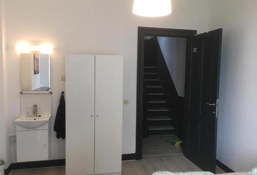 스탠다드 룸 공동 욕실, Leonard Room