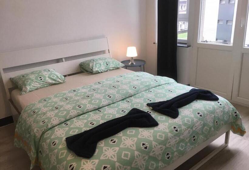 اتاق استاندارد با سرویس بهداشتی مشترک, Leonard Room