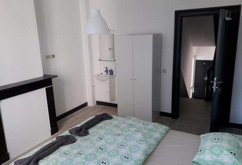 스탠다드 룸 공동 욕실, Leonard Room