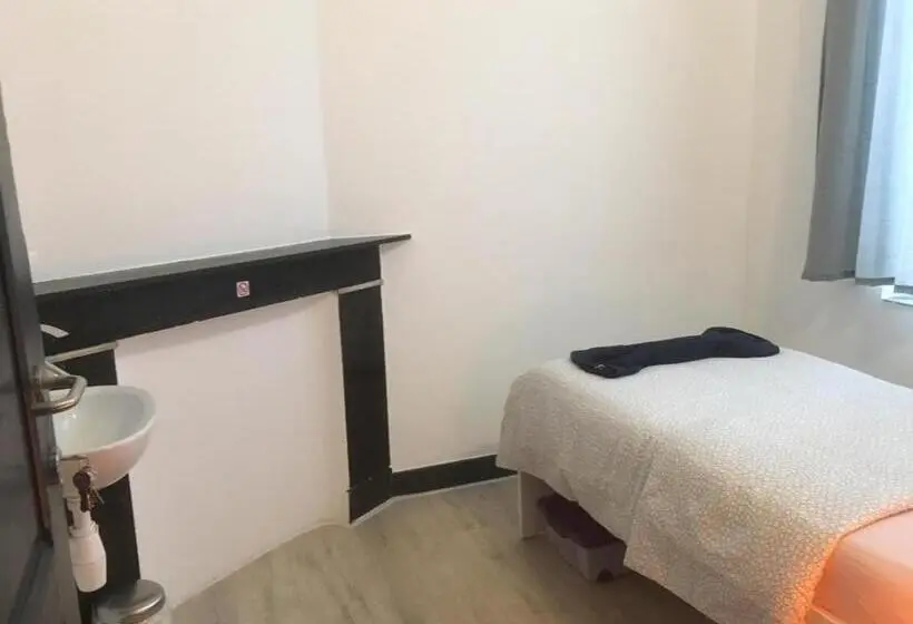 Camera Standard Singola Bagno Condiviso, Leonard Room
