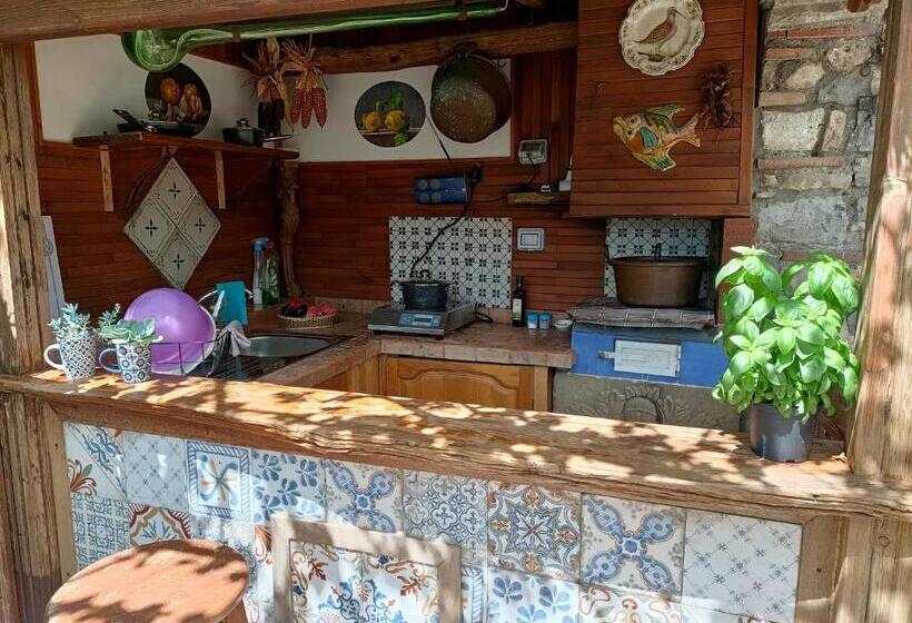 Pokój Rodzinny, Hill Valley View