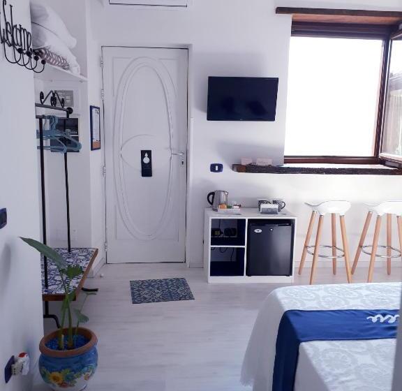 Pokój Rodzinny, Hill Valley View