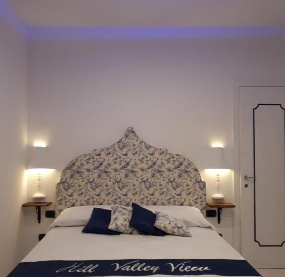 Pokój Rodzinny, Hill Valley View