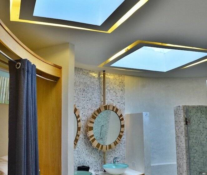 וילה עם חדר שינה אחד ובריכת שחיה, Ajinta Resort