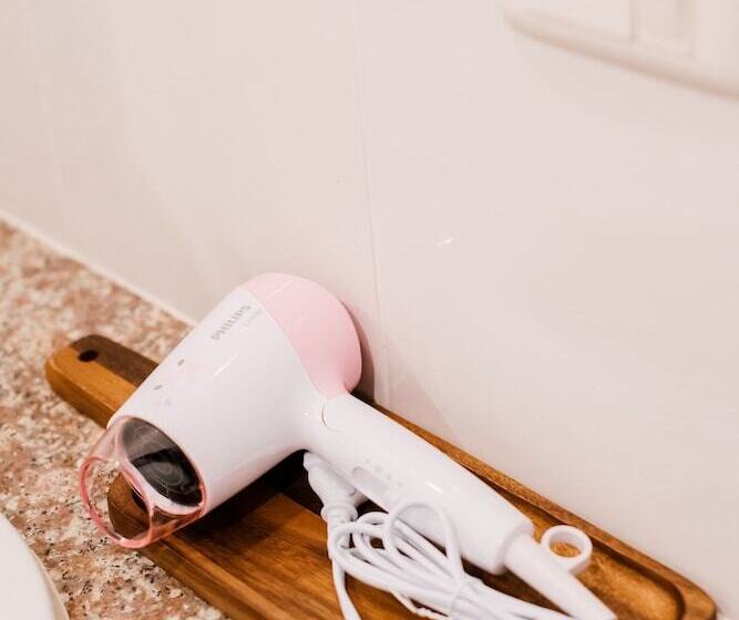 디럭스 룸, Harvest House