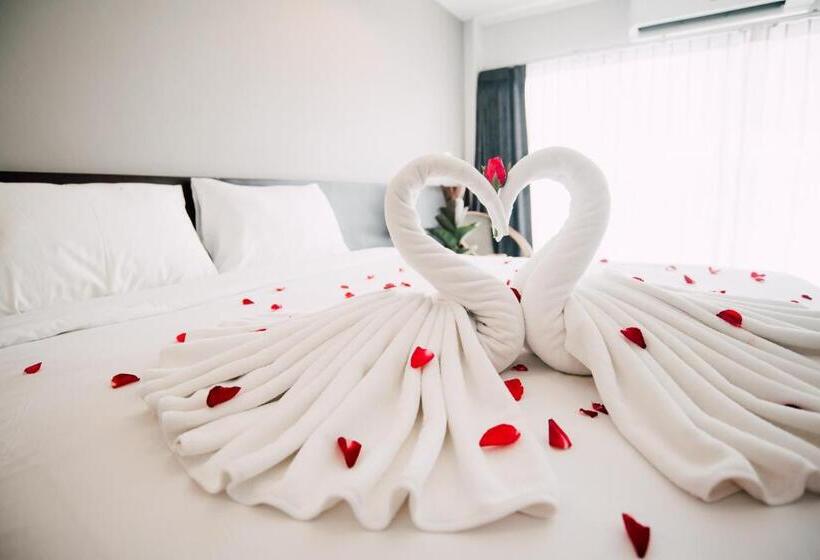 디럭스 룸, Harvest House