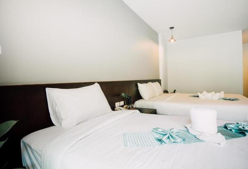 디럭스 트리플 룸, Harvest House