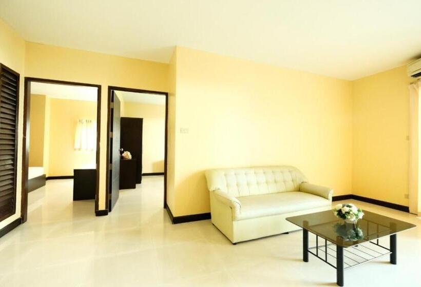 סוויטה משפחתית, Jomtien Plaza Residence