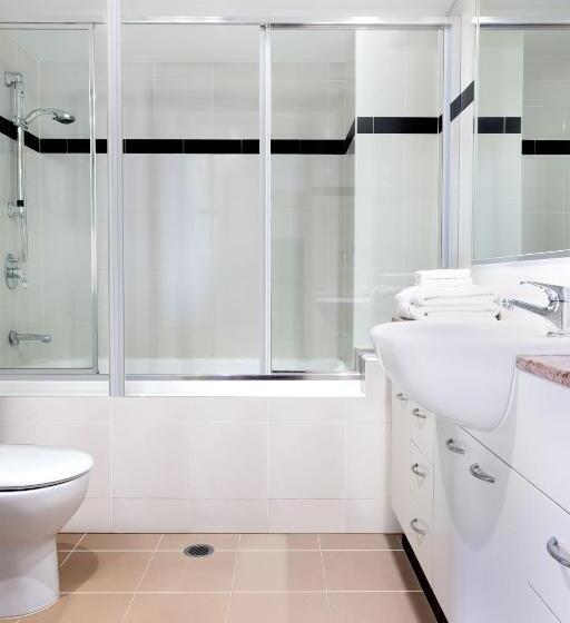 דירת חדר, Mantra On Mary