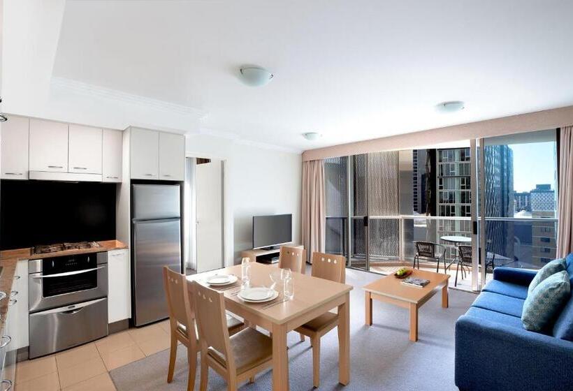 Family flat with balcony, Mantra On Mary