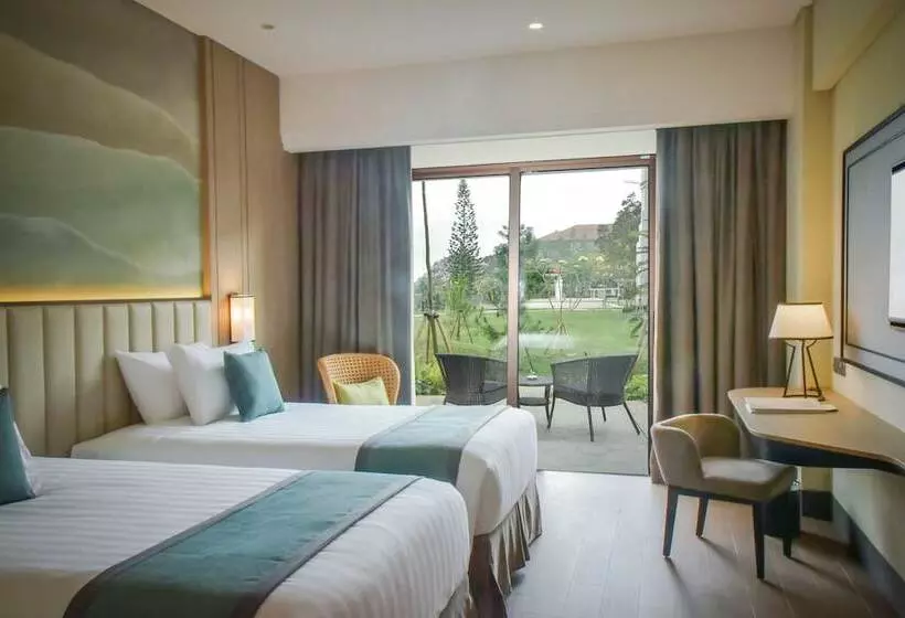 اتاق استاندارد با تراس, Mason Pine Hotel Bandung