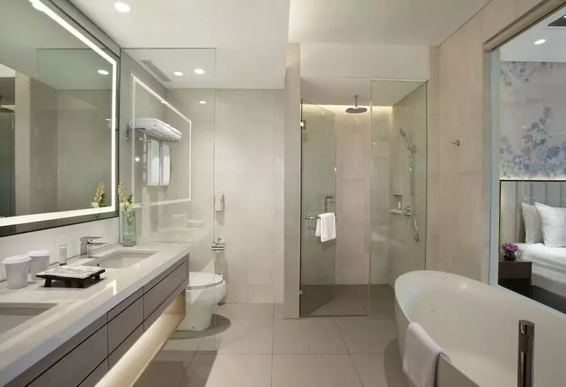 Suite with Terrace, Mason Pine Hotel Bandung