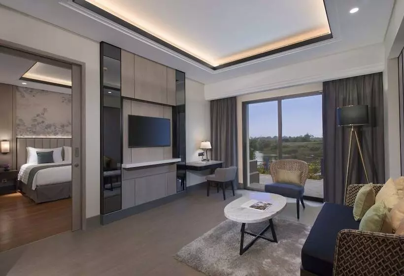 Suite with Terrace, Mason Pine Hotel Bandung