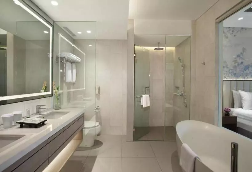 سوییت, Mason Pine Hotel Bandung