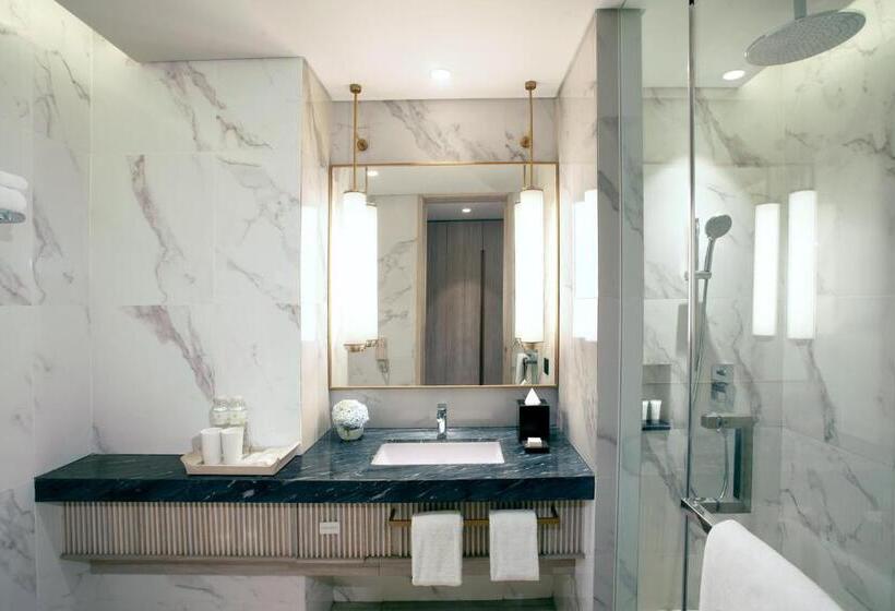 이그제큐티브 룸 킹사이즈 침대, Mason Pine Hotel Bandung