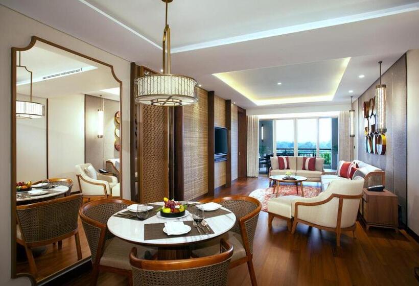 스위트, Mason Pine Hotel Bandung