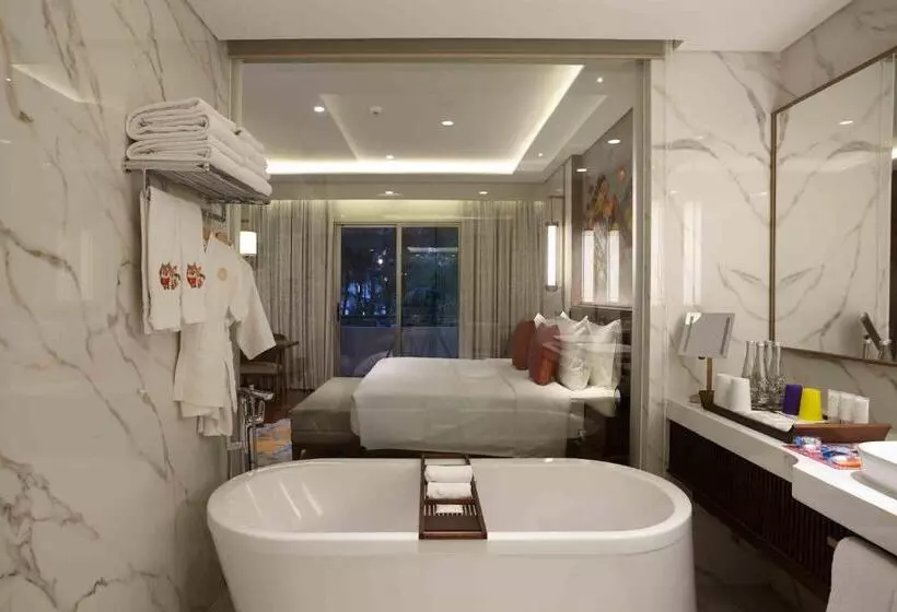 سوییت خانوادگی, Mason Pine Hotel Bandung