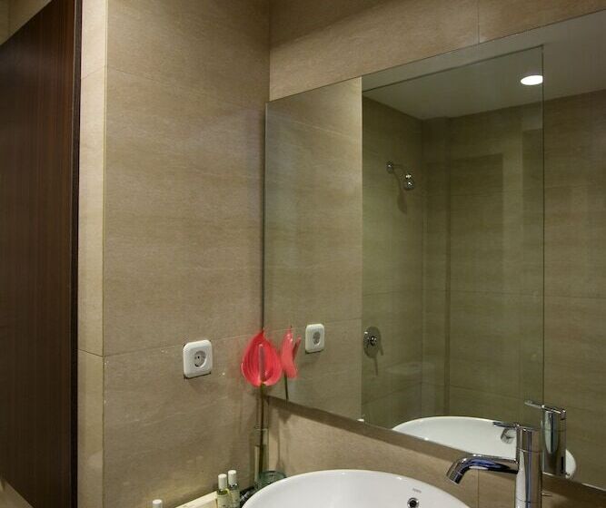 חדר דחוקס עם מיטת קינג, Santika Kuta