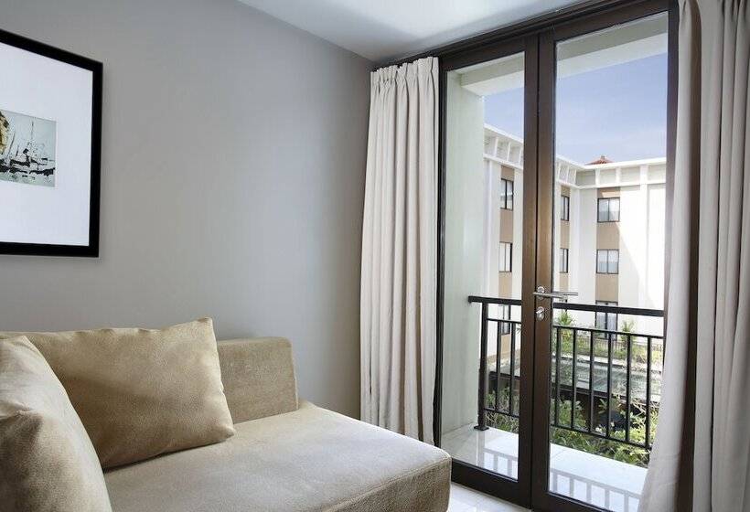 סוויטה דלוקס, Santika Kuta