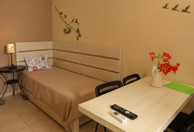Perhehuone, Shaar Hagolan Kibbutz Country Lodging