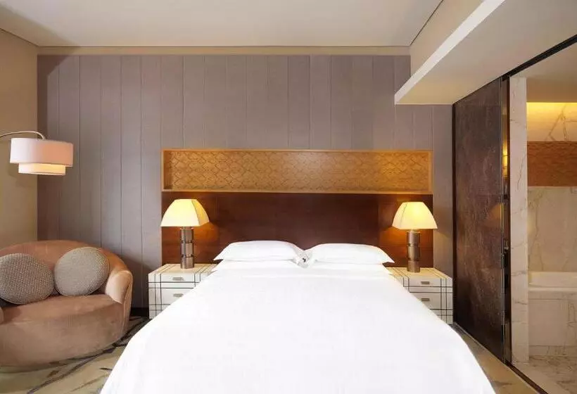 キングサイズベッド、シティビューデラックスルーム, Sheraton Xi An North City
