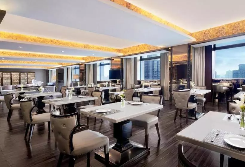 キングサイズベッドのエクゼクティブルーム, Sheraton Xi An North City
