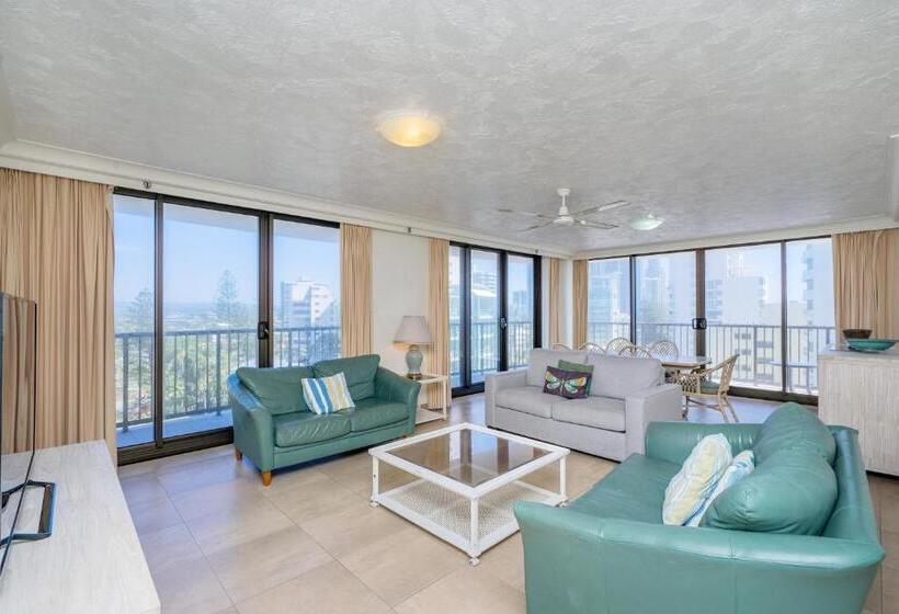 Апартаменты 2 Спальни, Surfers Aquarius On The Beach