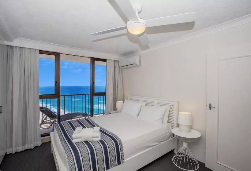 2 Bedroom Deluxe Apartment Sea View, Surfers Aquarius On The Beach