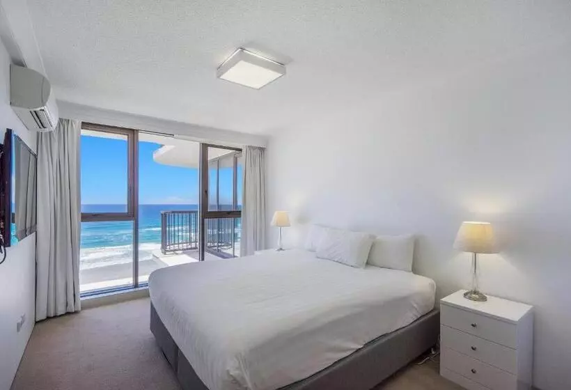 3 Bedroom Deluxe Apartment Sea View, Surfers Aquarius On The Beach