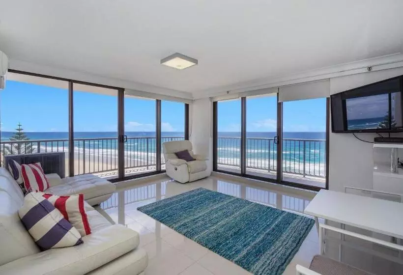 3 Bedroom Deluxe Apartment Sea View, Surfers Aquarius On The Beach