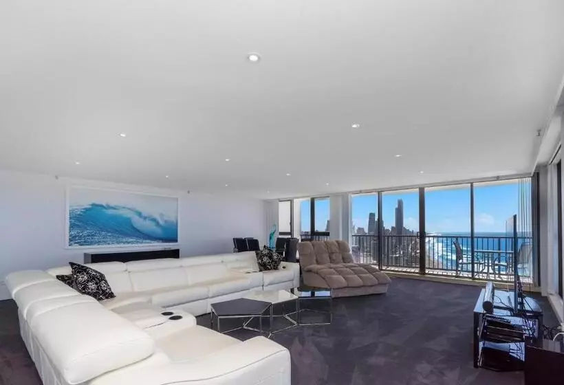 1 Bedroom Penthouse Apartment, Surfers Aquarius On The Beach