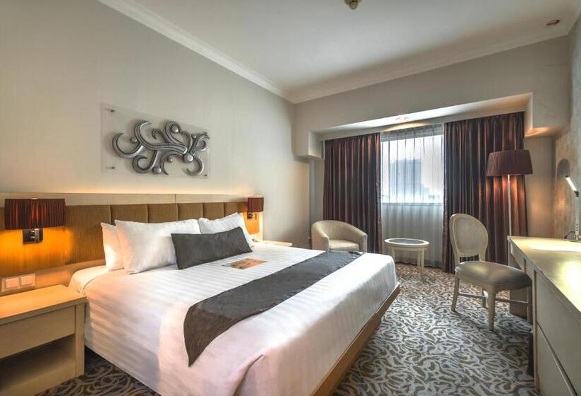 اتاق لوکس با تخت بزرگ, Verwood Hotel And Serviced Residence