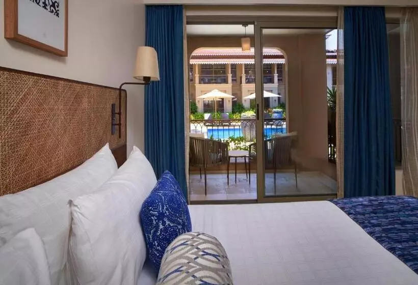 Premium Room Pool View