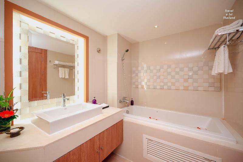 Номер Deluxe, Centara Pattaya