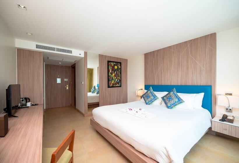 Номер Deluxe, Centara Pattaya
