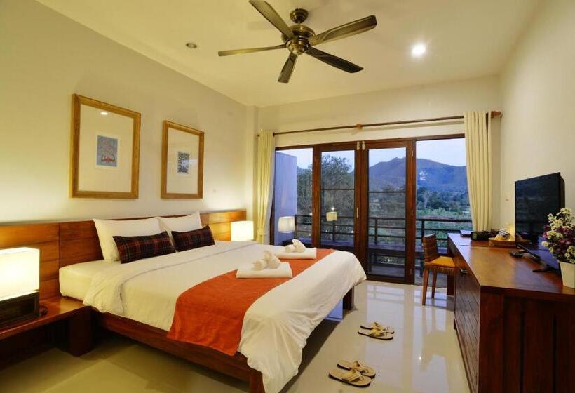 Номер Deluxe Вид на Горы, Yoma Hotel, Pai