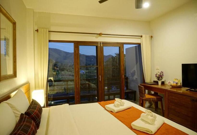 디럭스 룸 산전망, Yoma Hotel, Pai