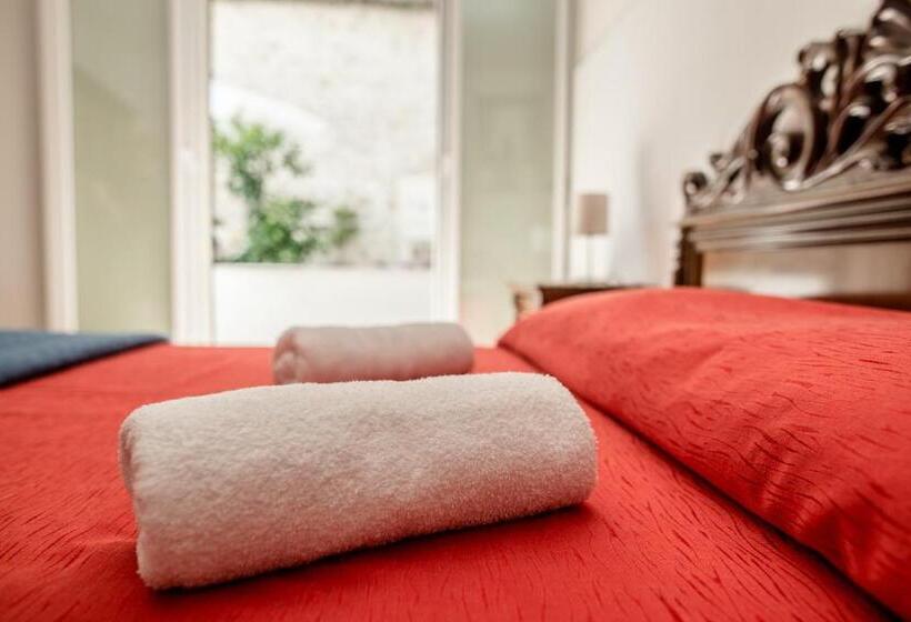 آپارتمان 1 خوابه با چشم‌انداز باغ, Carlentini House B&b