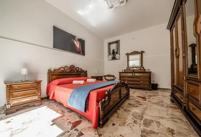 آپارتمان 1 خوابه با چشم‌انداز باغ, Carlentini House B&b