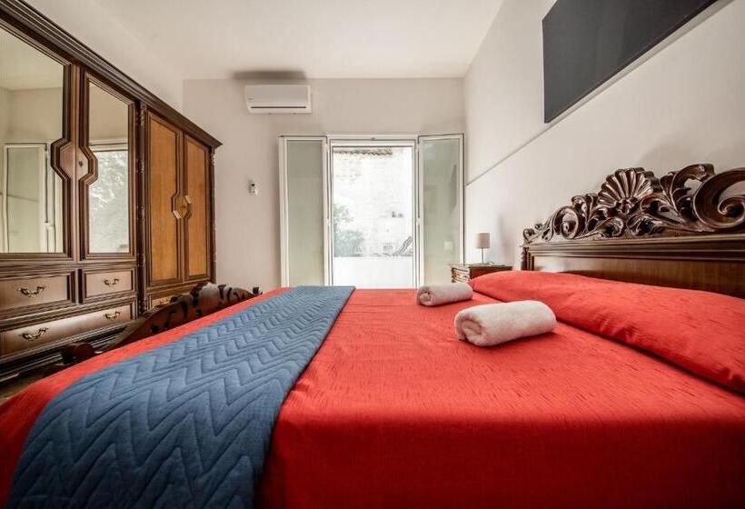 آپارتمان 1 خوابه با چشم‌انداز باغ, Carlentini House B&b