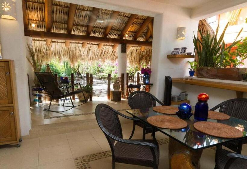 חדר סטנדרט נוף לבריכה, Villas Naomi