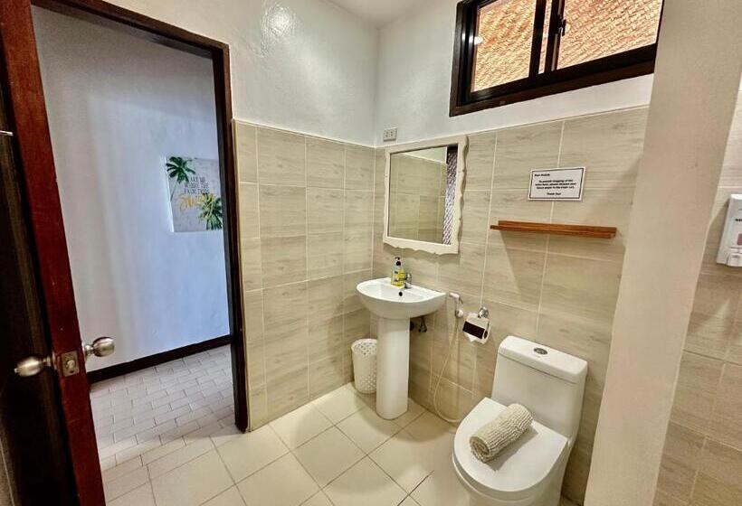 اتاق استاندارد با بالکن و چشمانداز دریا, Wuthering Heights Bed & Breakfast By The Sea