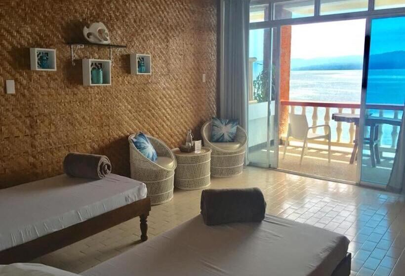 اتاق استاندارد با بالکن و چشمانداز دریا, Wuthering Heights Bed & Breakfast By The Sea