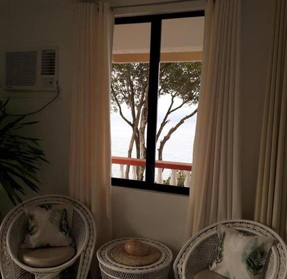 سوییت با چشمانداز دریا, Wuthering Heights Bed & Breakfast By The Sea