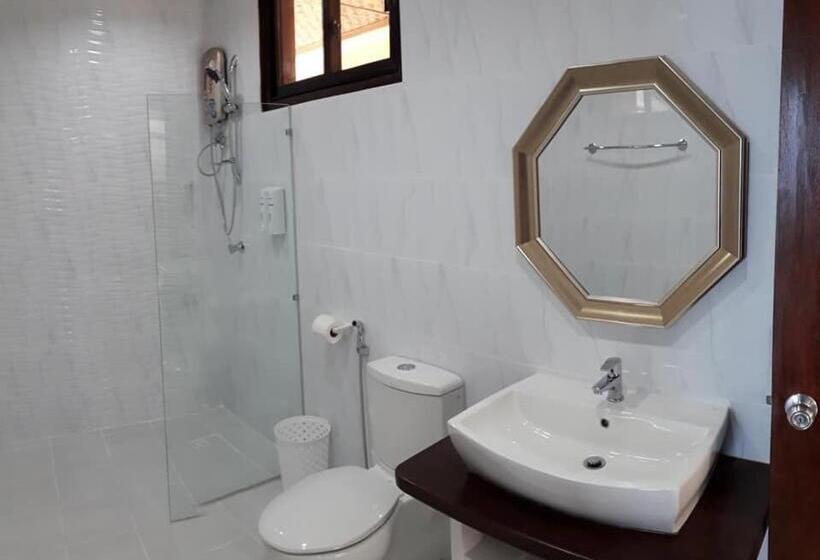 سوییت با چشمانداز دریا, Wuthering Heights Bed & Breakfast By The Sea