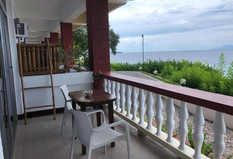 اتاق خانوادگی با چشمانداز دریا, Wuthering Heights Bed & Breakfast By The Sea