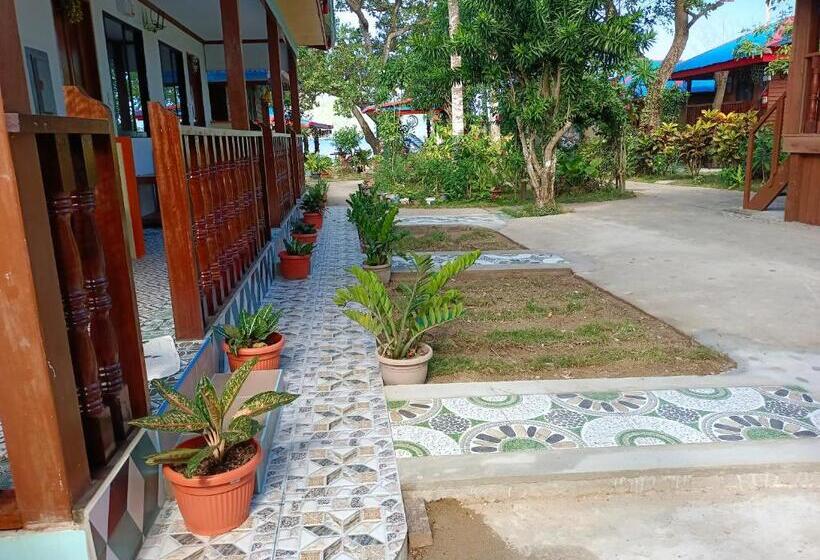 经典四人房间, Hadefe Resort