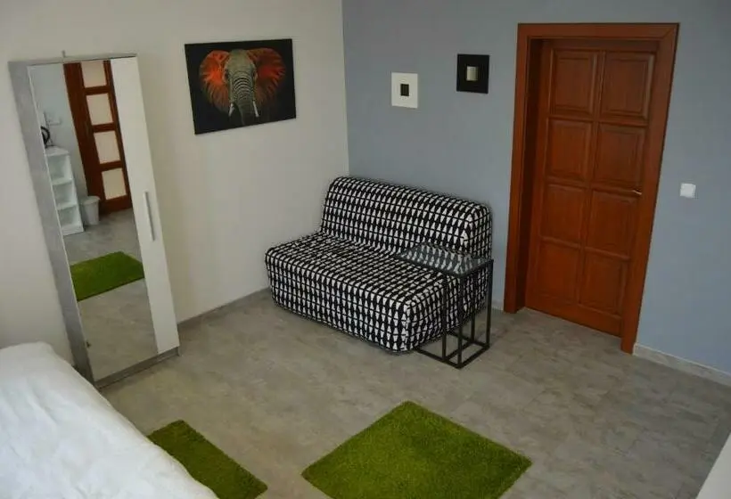 Quarto Triplo Deluxe, Vila Lípa