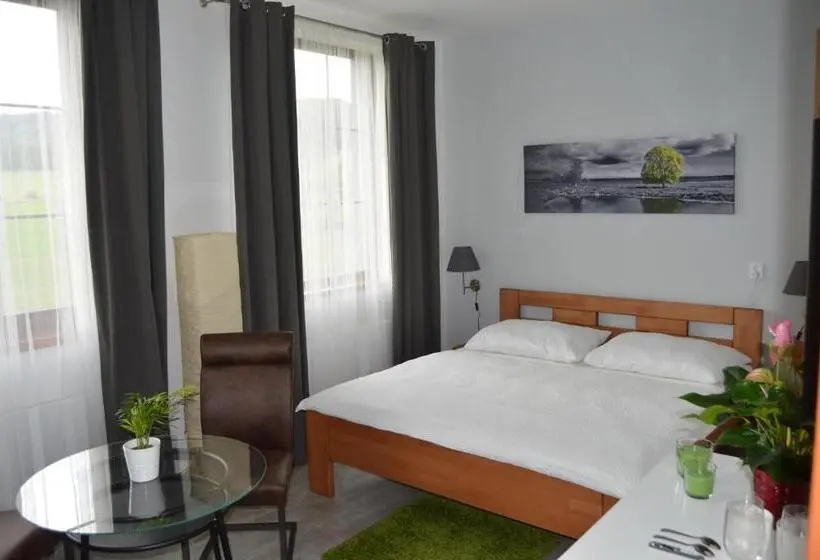 Quarto Triplo Standard com Vista, Vila Lípa