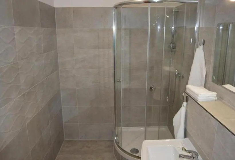 Quarto Quadruple Standart Vista Jardim, Vila Lípa